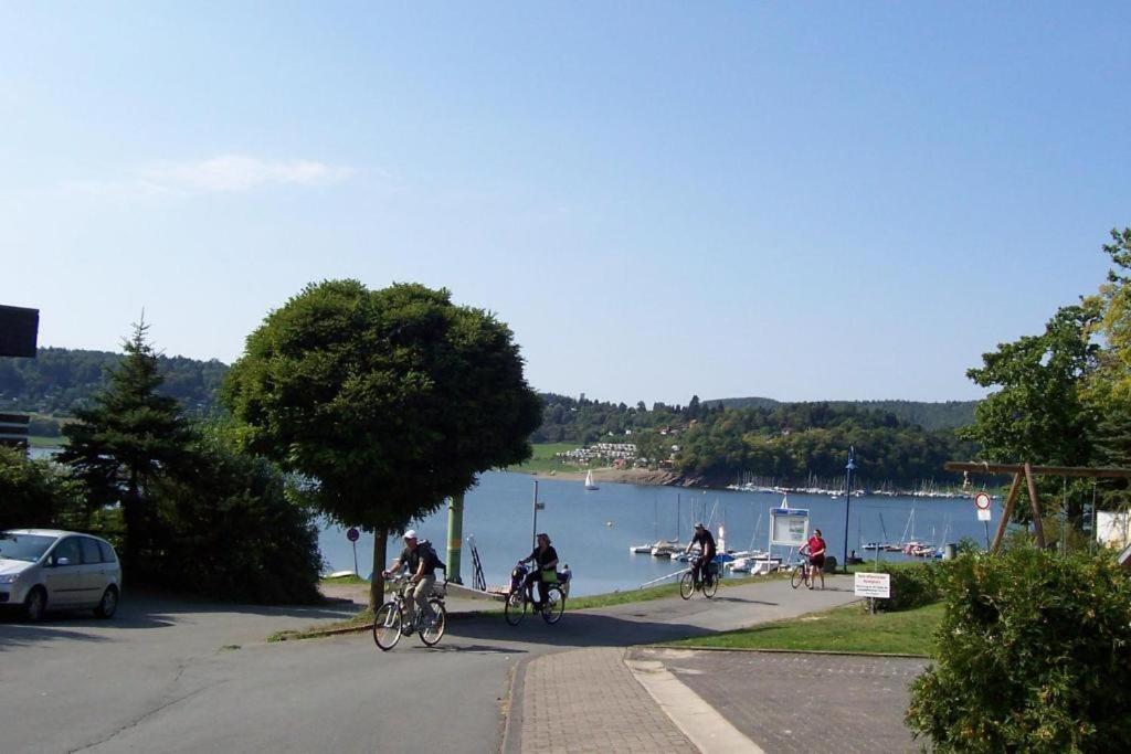 Gemutliche 93M2Fewo Mit 2 Schlafzimmern Und Seitlichem Seeblick Vom Balkon Scheid  Exterior photo